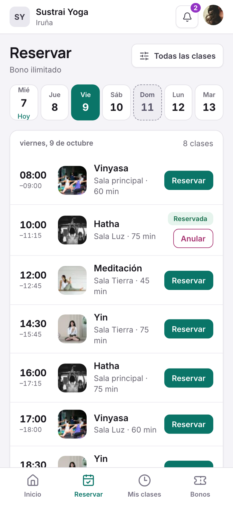 Ordua on a phone: the student picks a day and books her class